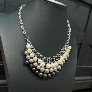 White and grey color beads necklace with earrings set